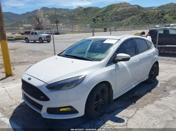 1FADP3L93JL211420 2018 FORD FOCUS ST - Image 2