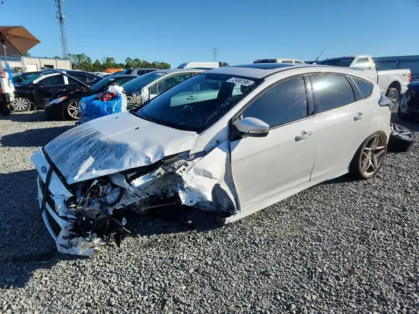 1FADP3L93JL245597 2018 FORD FOCUS - Image 1
