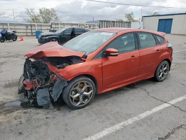 1FADP3L93JL331945 2018 FORD FOCUS - Image 1