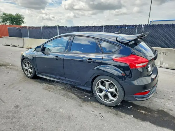 1FADP3L94HL221447 2017 FORD FOCUS - Image 2