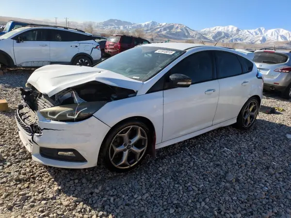1FADP3L94HL223165 2017 FORD FOCUS - Image 1