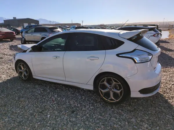 1FADP3L94HL223165 2017 FORD FOCUS - Image 2