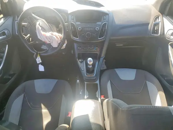 1FADP3L94HL275931 2017 FORD FOCUS - Image 8