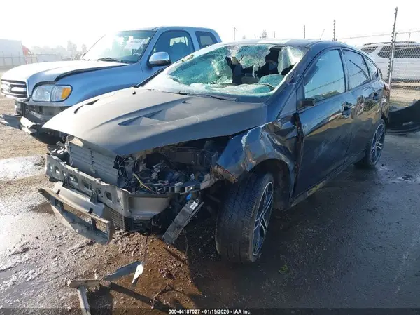 1FADP3L94HL304084 2017 FORD FOCUS ST - Image 2