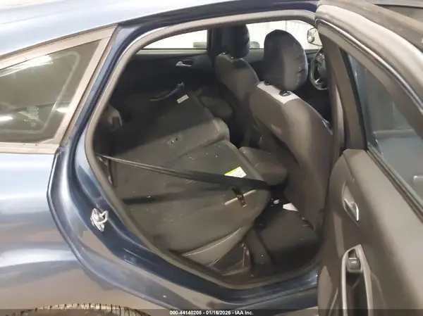 1FADP3L94JL213757 2018 FORD FOCUS - Image 8