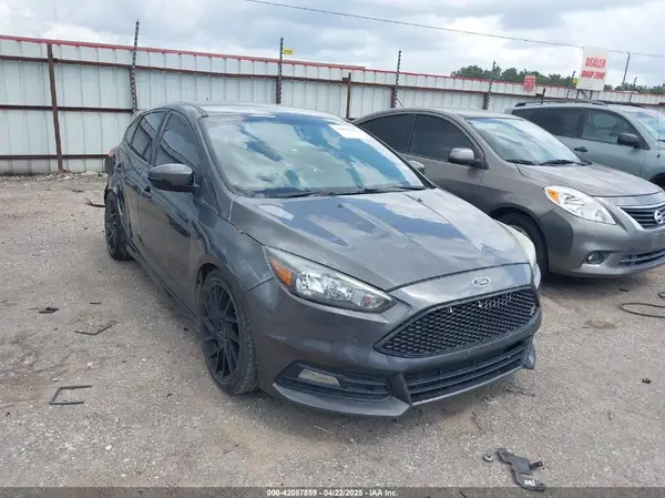 1FADP3L94JL219039 2018 FORD FOCUS ST - Image 1