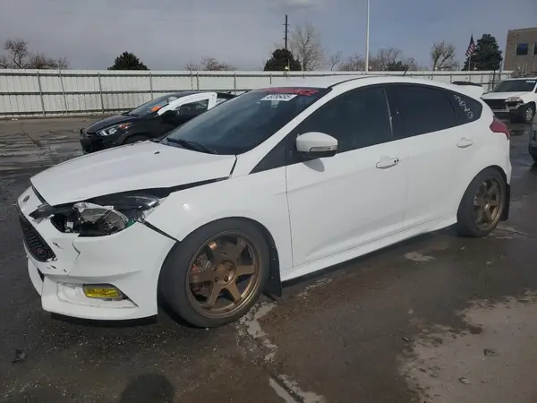 1FADP3L94JL242367 2018 FORD FOCUS - Image 1