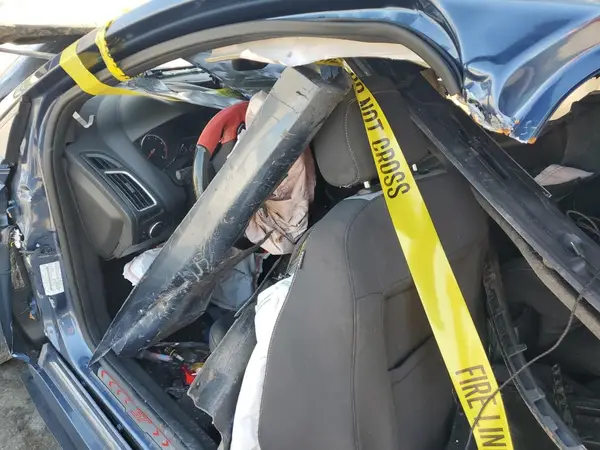 1FADP3L94JL266197 2018 FORD FOCUS - Image 8