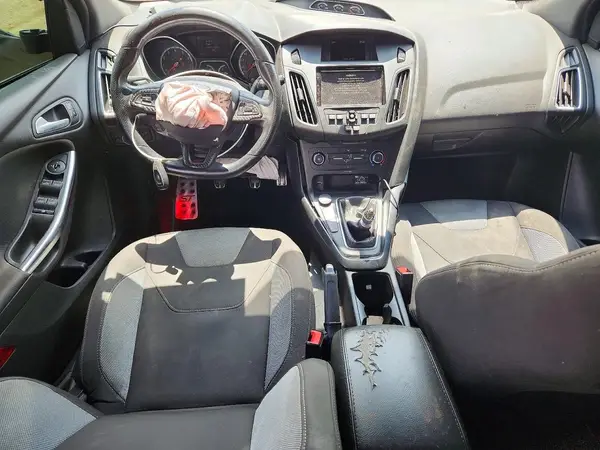 1FADP3L94JL306911 2018 FORD FOCUS - Image 8