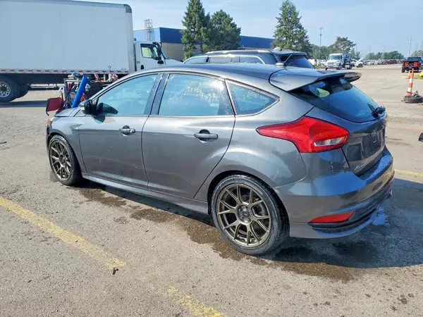 1FADP3L94JL310828 2018 FORD FOCUS - Image 2
