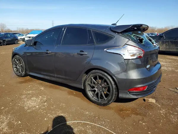 1FADP3L94JL320100 2018 FORD FOCUS - Image 2