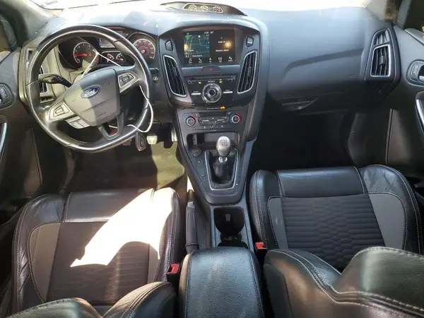 1FADP3L94JL320100 2018 FORD FOCUS - Image 8
