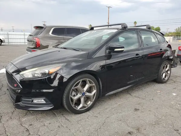 1FADP3L94JL332439 2018 FORD FOCUS - Image 1