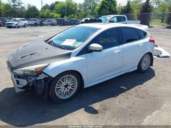 1FADP3L95HL227872 2017 FORD FOCUS ST - Image 2