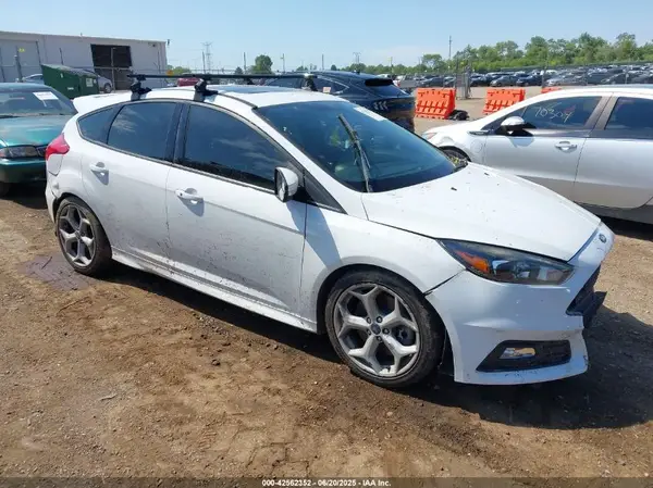 1FADP3L95HL229945 2017 FORD FOCUS ST - Image 1