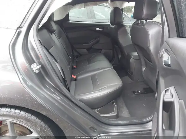 1FADP3L95HL236877 2017 FORD FOCUS ST - Image 8