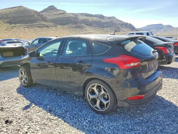1FADP3L95HL277204 2017 FORD FOCUS - Image 2