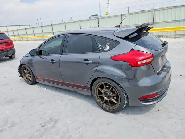 1FADP3L95HL331813 2017 FORD FOCUS - Image 2