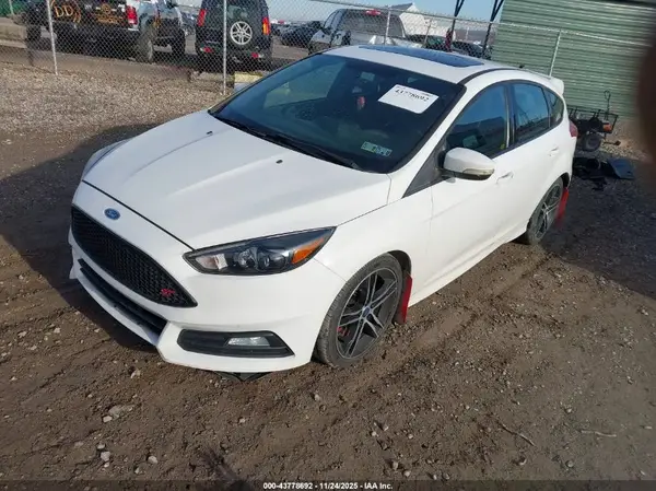 1FADP3L95JL209443 2018 FORD FOCUS ST - Image 2