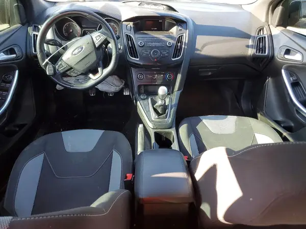 1FADP3L95JL229949 2018 FORD FOCUS - Image 8