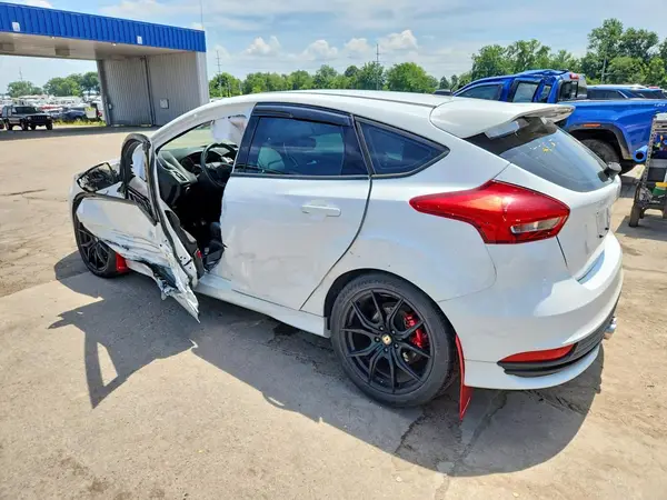 1FADP3L95JL232723 2018 FORD FOCUS - Image 2