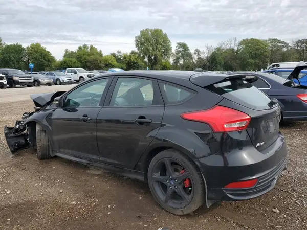 1FADP3L95JL246556 2018 FORD FOCUS - Image 2