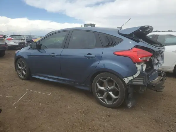 1FADP3L95JL265916 2018 FORD FOCUS - Image 2