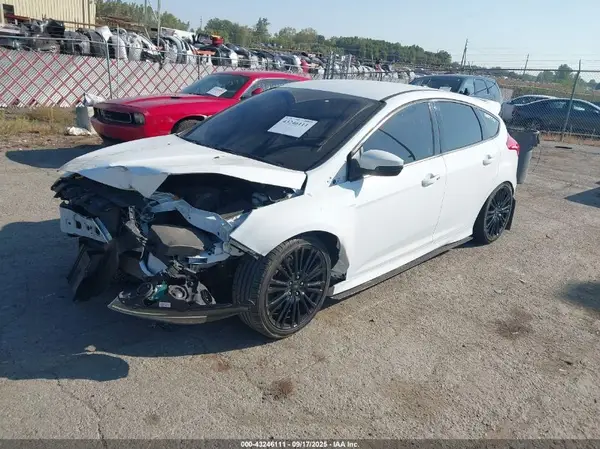 1FADP3L96HL318410 2017 FORD FOCUS ST - Image 2
