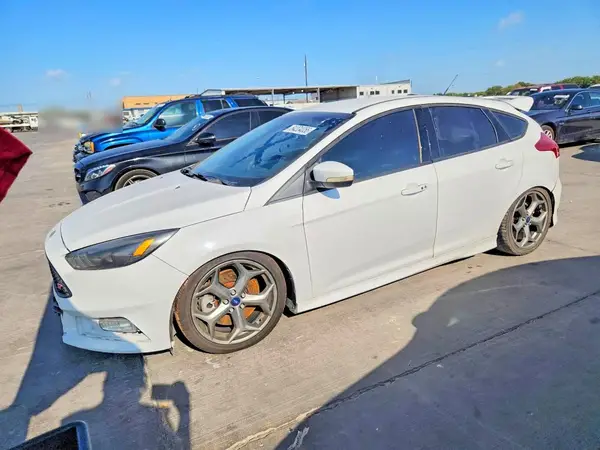 1FADP3L96JL213470 2018 FORD FOCUS - Image 1