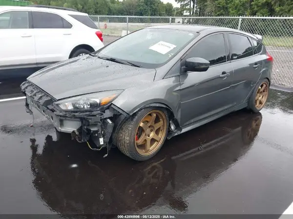 1FADP3L96JL215767 2018 FORD FOCUS - Image 2