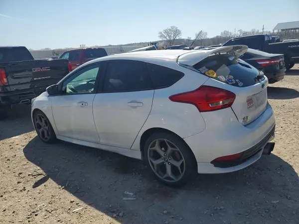 1FADP3L96JL240782 2018 FORD FOCUS - Image 2