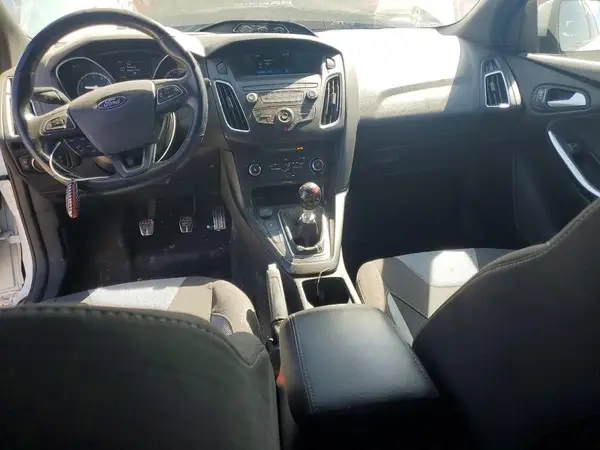 1FADP3L96JL240782 2018 FORD FOCUS - Image 8