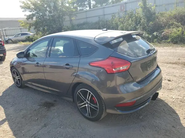 1FADP3L96JL253595 2018 FORD FOCUS - Image 2