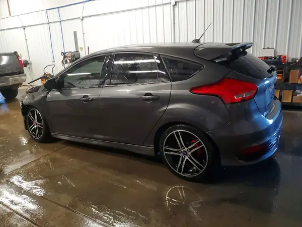 1FADP3L96JL265245 2018 FORD FOCUS - Image 2