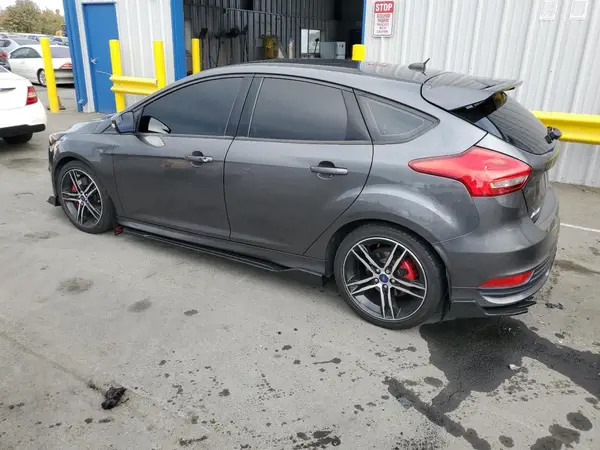 1FADP3L96JL287603 2018 FORD FOCUS - Image 2