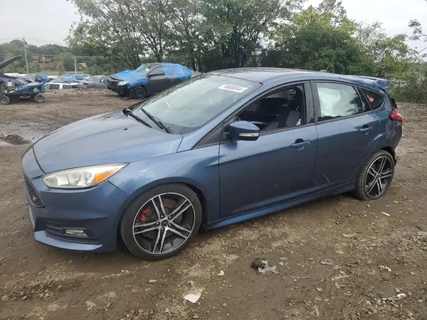 1FADP3L96JL332393 2018 FORD FOCUS - Image 1