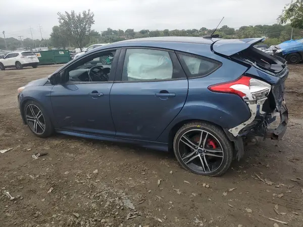 1FADP3L96JL332393 2018 FORD FOCUS - Image 2