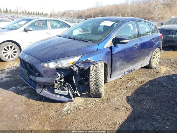 1FADP3L97HL221765 2017 FORD FOCUS - Image 2