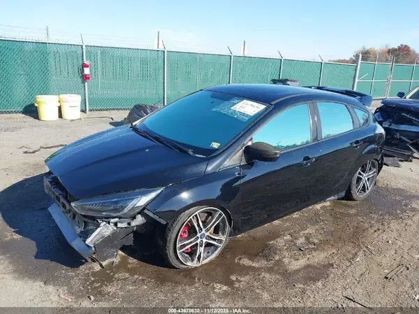 1FADP3L97HL306461 2017 FORD FOCUS ST - Image 2