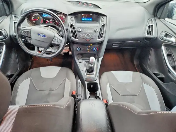 1FADP3L97JL260085 2018 FORD FOCUS - Image 8