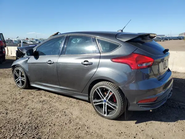 1FADP3L97JL265335 2018 FORD FOCUS - Image 2