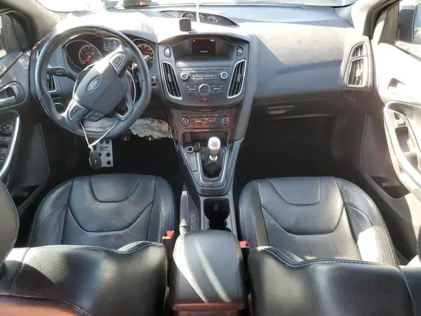 1FADP3L97JL265335 2018 FORD FOCUS - Image 8