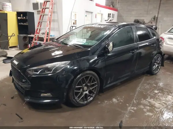 1FADP3L97JL325503 2018 FORD FOCUS ST - Image 2