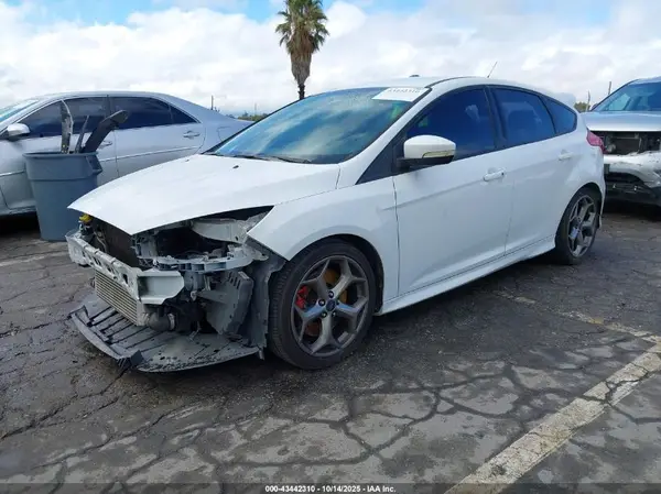 1FADP3L98GL209381 2016 FORD FOCUS ST - Image 2