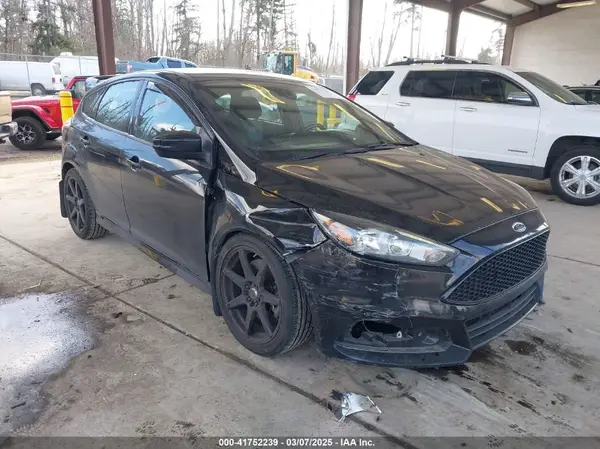 1FADP3L98HL246366 2017 FORD FOCUS - Image 1