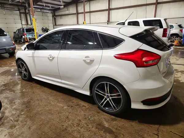 1FADP3L98HL326783 2017 FORD FOCUS - Image 2