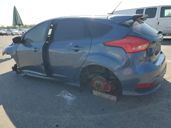 1FADP3L98JL233543 2018 FORD FOCUS - Image 2