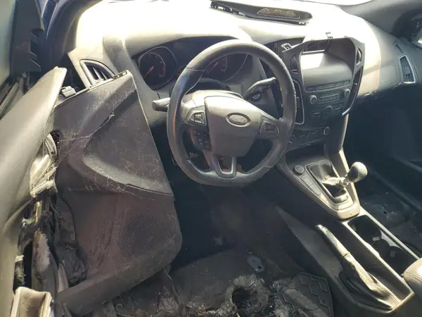 1FADP3L98JL233543 2018 FORD FOCUS - Image 8