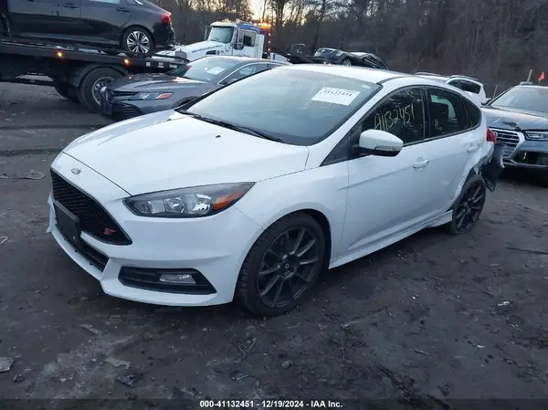 1FADP3L98JL242405 2018 FORD FOCUS ST - Image 2