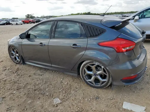 1FADP3L98JL331939 2018 FORD FOCUS - Image 2